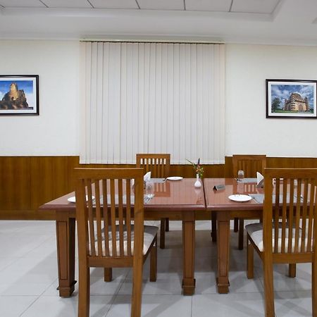 Kstdc Kumarakrupa Hotel 벵갈루루 외부 사진